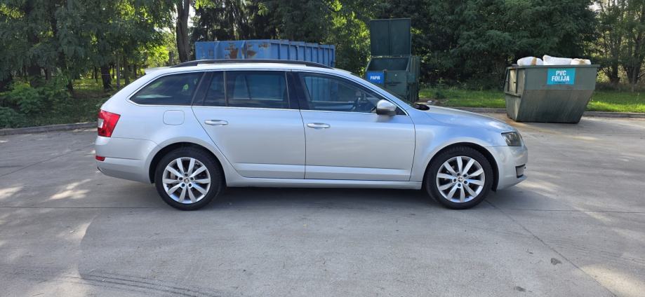 Škoda Octavia TDI ****VRHUNSKO STANJE*******, fotografija 4