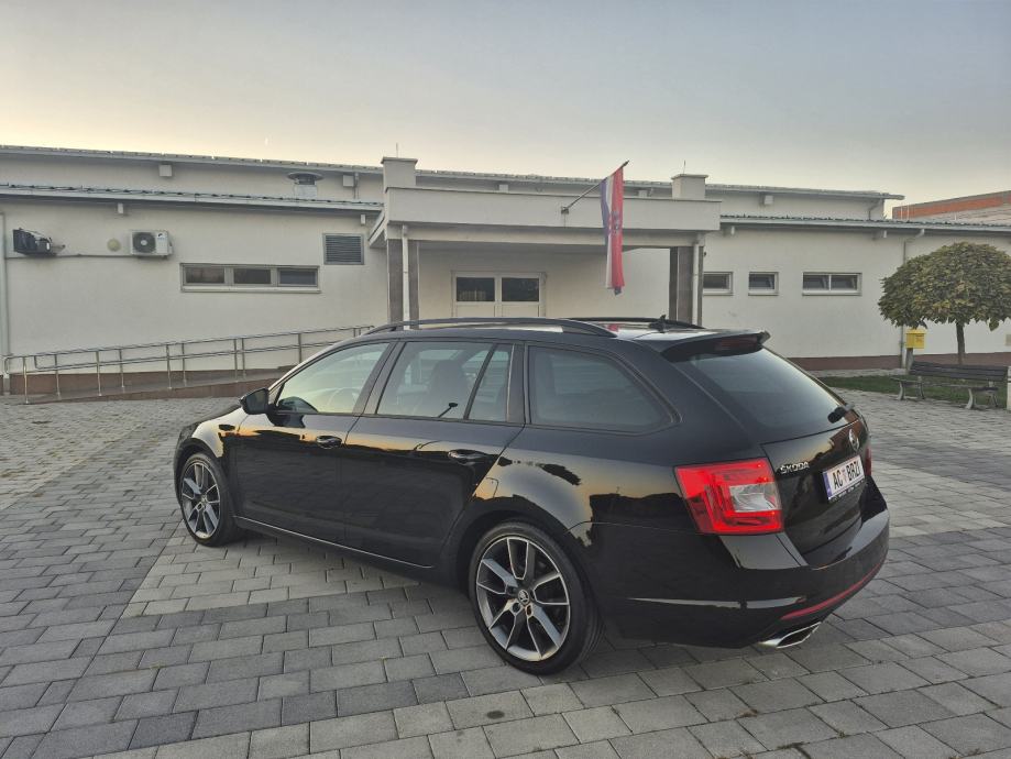 Škoda Octavia VRS 2,0 TDI DSG,135kw,Reg:5/27,Keyless,navigacija,Bi-xen, fotografija 3