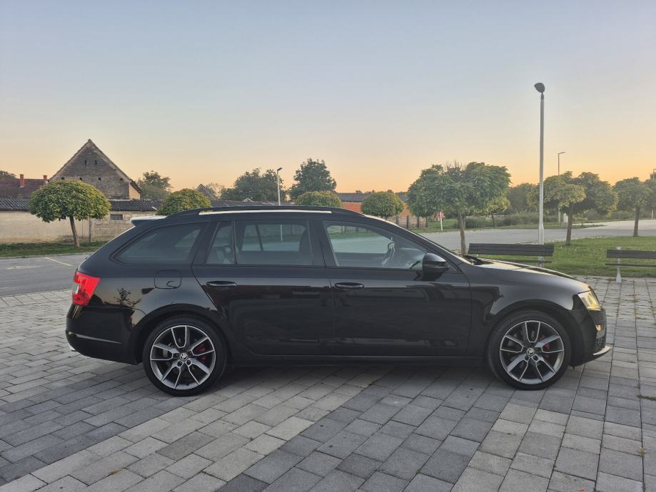 Škoda Octavia VRS 2,0 TDI DSG,135kw,Reg:5/27,Keyless,navigacija,Bi-xen, fotografija 10