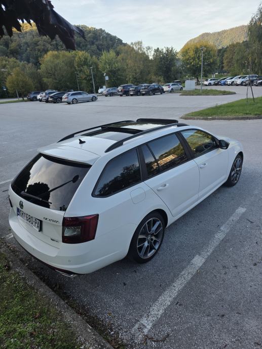 Škoda Octavia VRS 2.0 TDI DSG ** PANORAMA, CRNO NEBO***, fotografija 5