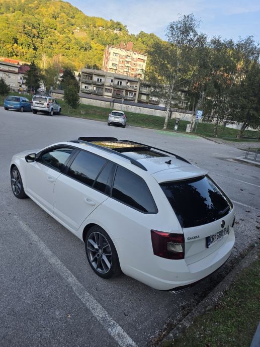 Škoda Octavia VRS 2.0 TDI DSG ** PANORAMA, CRNO NEBO***, fotografija 4