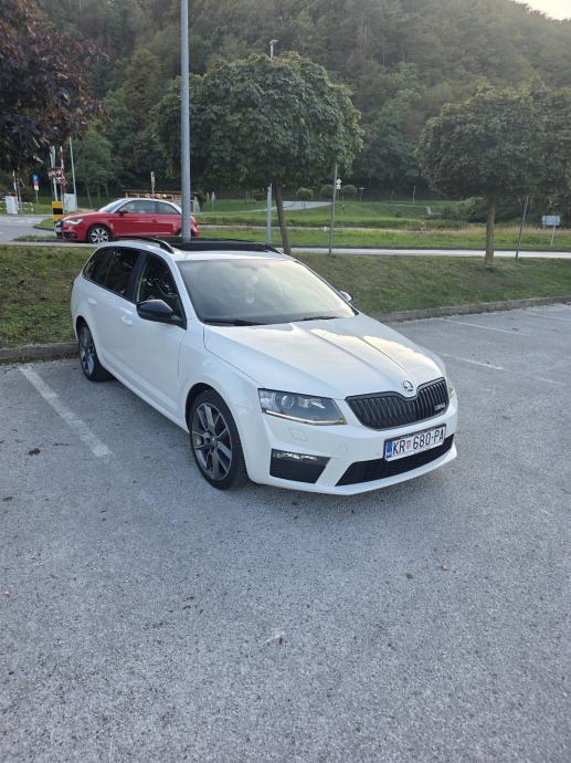 Škoda Octavia VRS 2.0 TDI DSG ** PANORAMA, CRNO NEBO***, fotografija 3