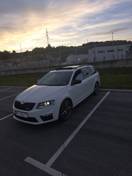 Škoda Octavia VRS 2.0 TDI DSG ** PANORAMA, CRNO NEBO***, fotografija 7