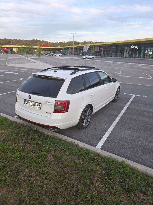 Škoda Octavia VRS 2.0 TDI DSG ** PANORAMA, CRNO NEBO***, fotografija 8