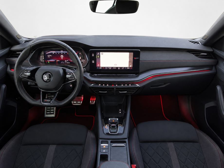 Škoda Octavia VRS 2.0TDI DSG - LEASING BEZ UČEŠĆA, fotografija 8