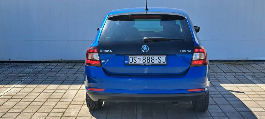 Škoda Rapid 1,0 TSI, fotografija 12