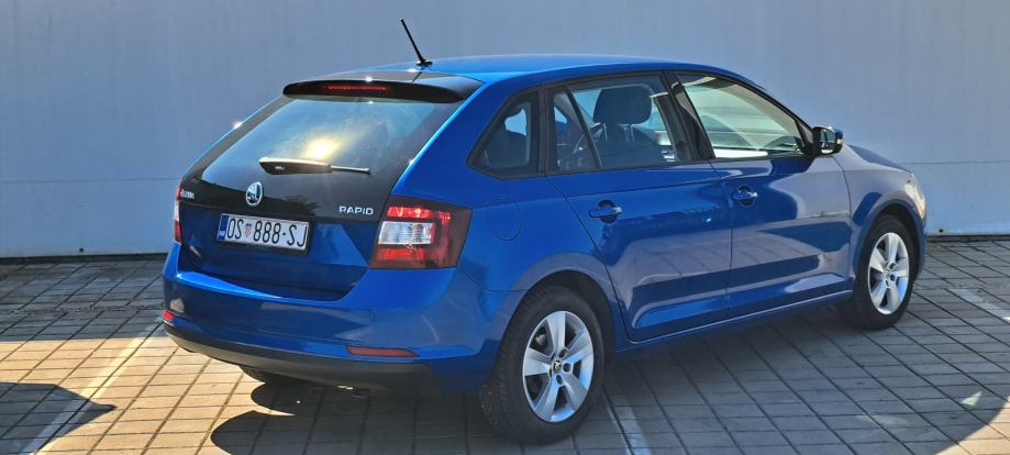 Škoda Rapid 1,0 TSI, fotografija 11