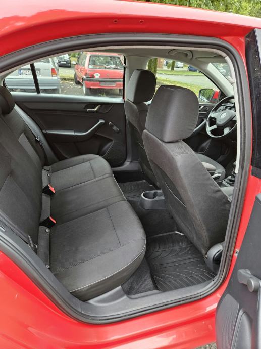Škoda Rapid 1,6 TDI 77 kW - Nije uvoz!, fotografija 11