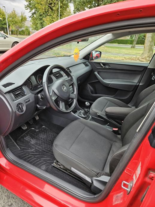Škoda Rapid 1,6 TDI 77 kW - Nije uvoz!, fotografija 10