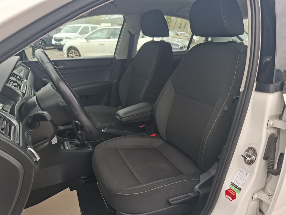 ŠKODA RAPID AMBITION 1,2 TSI, fotografija 9