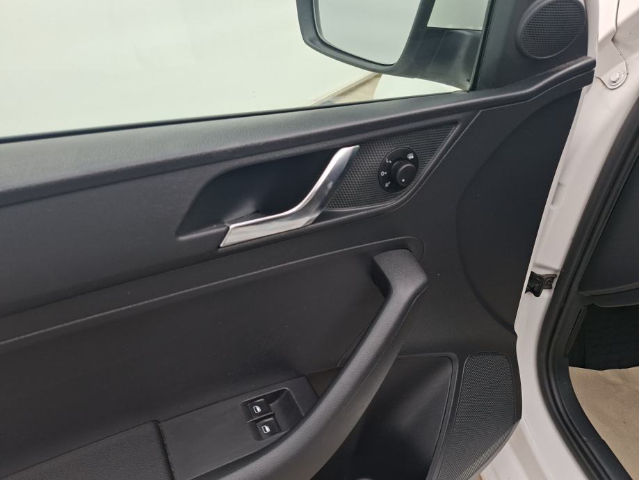 ŠKODA RAPID AMBITION 1,2 TSI, fotografija 17
