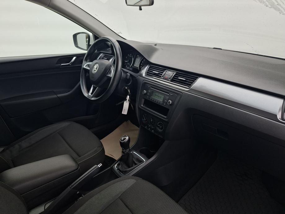 ŠKODA RAPID AMBITION 1,2 TSI, fotografija 10