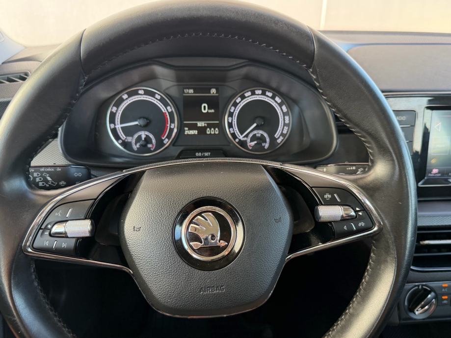 Škoda Scala 1,0 TSI HR AUTO SERVISNA, fotografija 16
