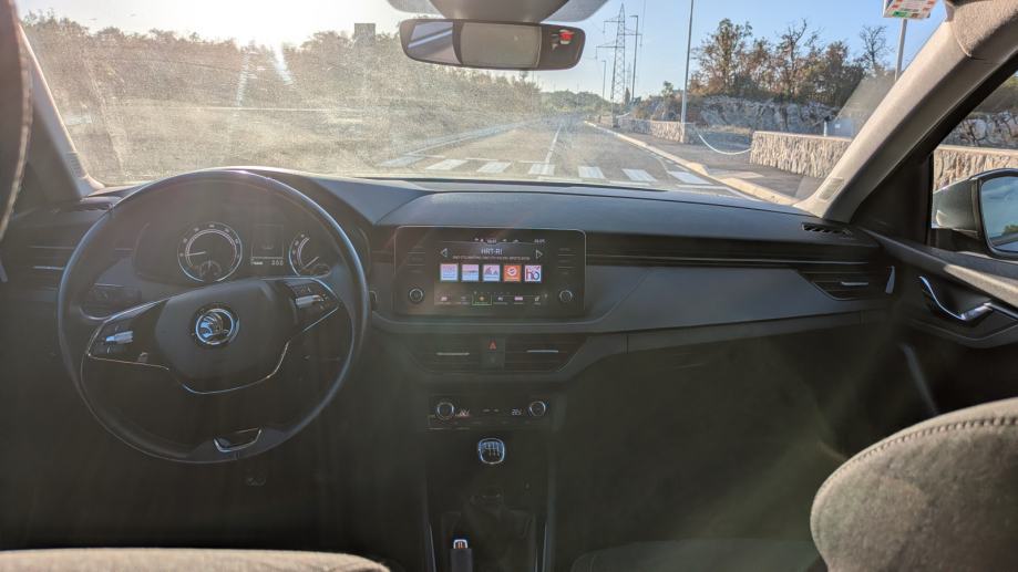 Škoda Scala 1,0 TSI, fotografija 12