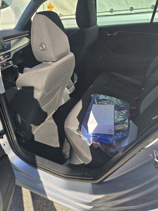 Škoda Scala 1,0 TSI, fotografija 7