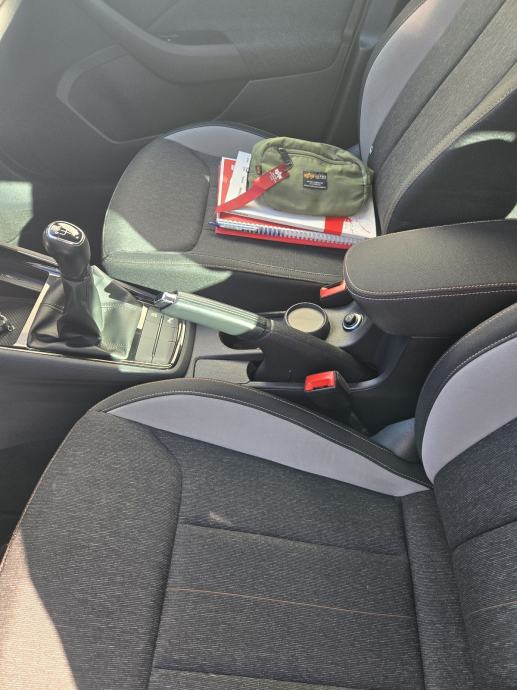Škoda Scala 1,0 TSI, fotografija 10