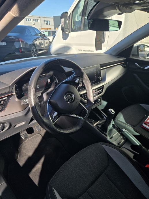 Škoda Scala 1,0 TSI, fotografija 11