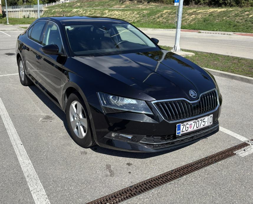 Škoda Superb 1,4 TSI 150KS, fotografija 3