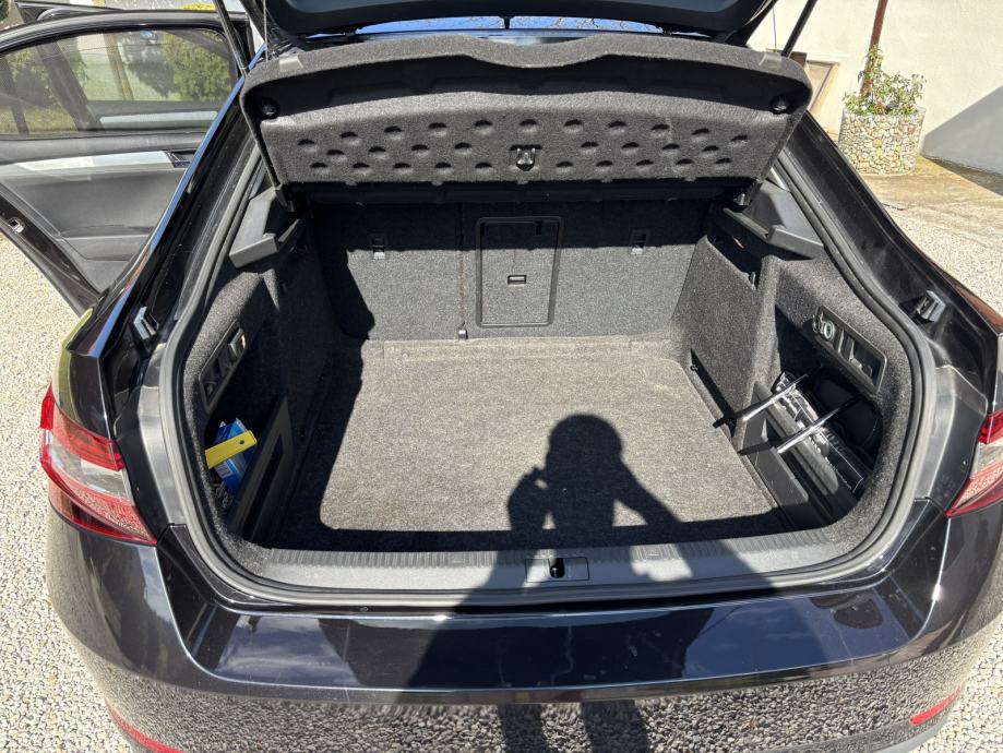 Škoda Superb 1,4 TSI 150KS, fotografija 10