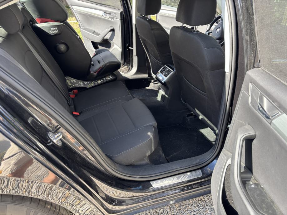 Škoda Superb 1,4 TSI 150KS, fotografija 9