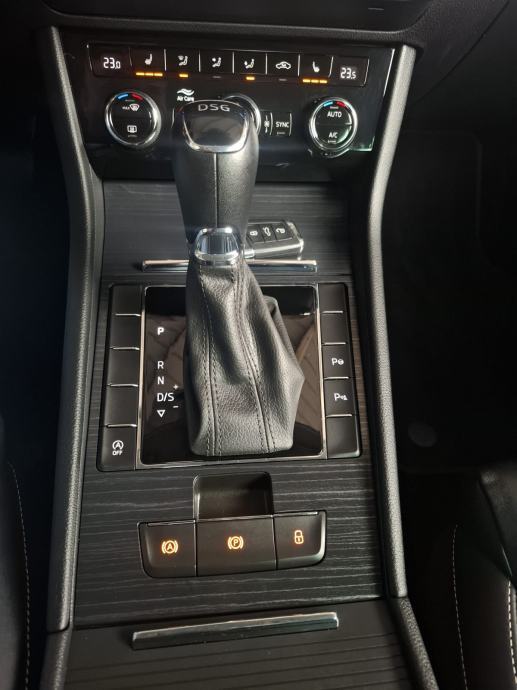 Škoda Superb 1,6 TDI DSG LEASING BEZ UČEŠĆA I BEZ JAMACA, fotografija 19