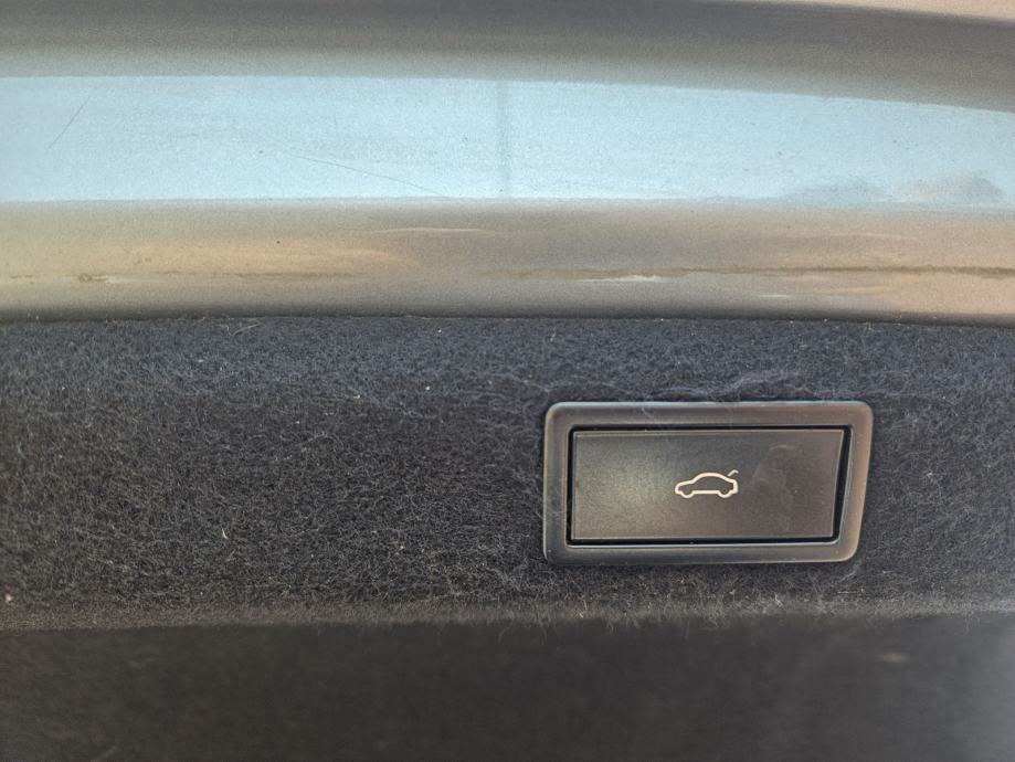 Škoda Superb 1,6 TDI DSG Novi motor 167tkm, fotografija 4