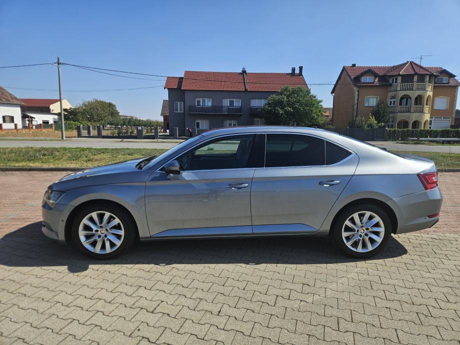 Škoda Superb 1,6 TDI DSG Novi motor 167tkm, fotografija 2
