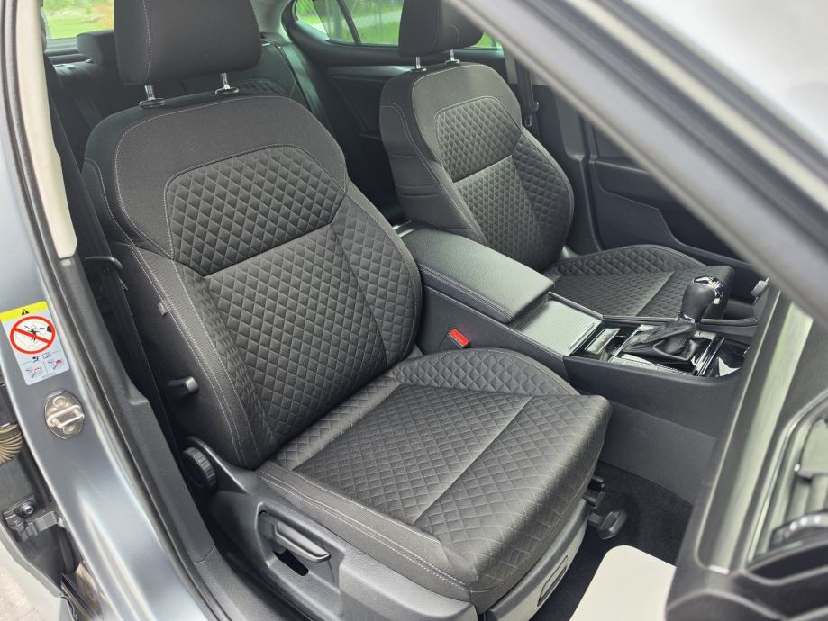 Škoda Superb 1,6 TDI DSG STYLE KAMERA VEL. NAVI BI-XENON **GARANCIJA**, fotografija 13
