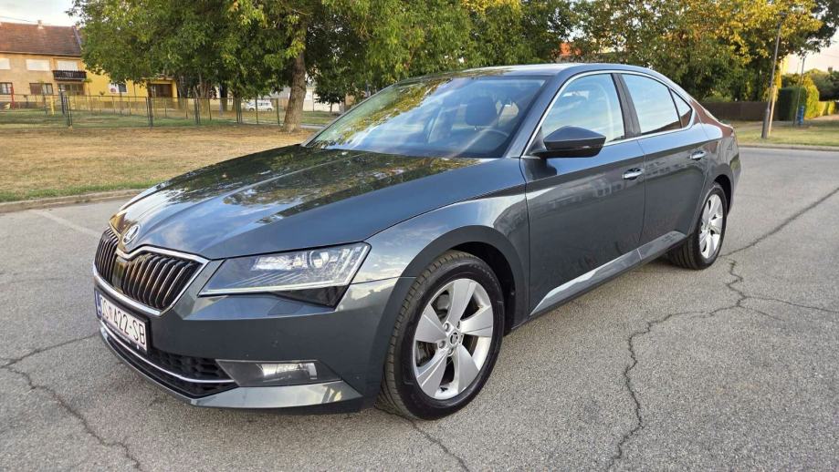 Škoda Superb 1,6 TDI Može zamjena... reg.9/27. 171 tkm., pogled izvana - slika 2