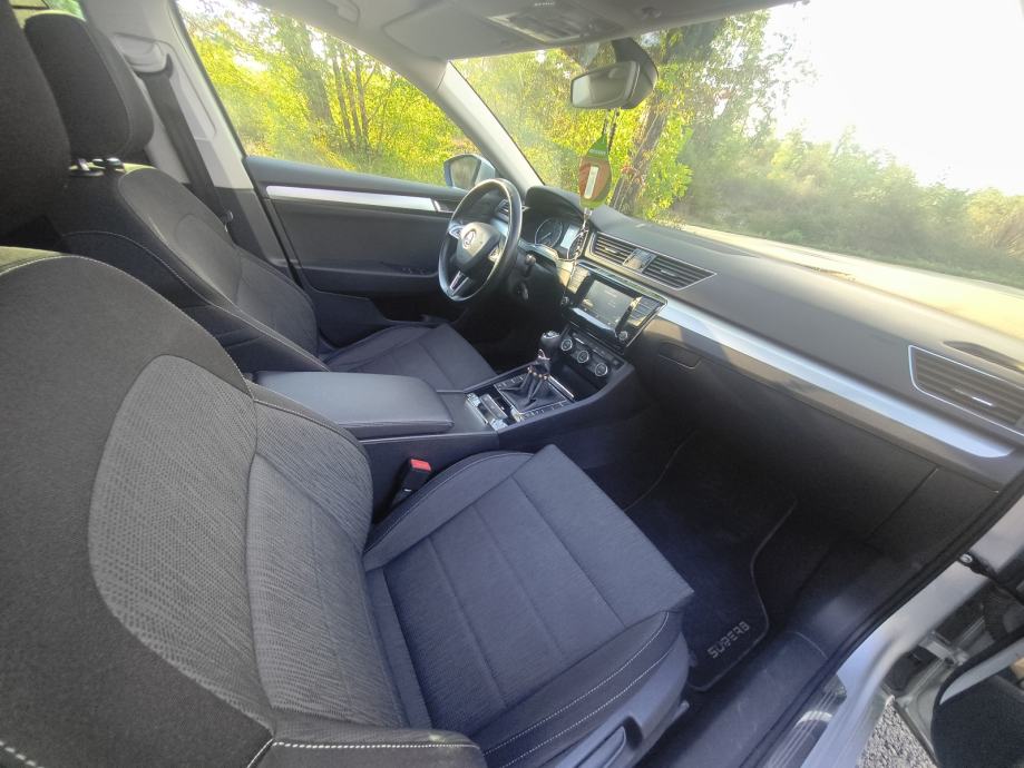 ŠKODA SUPERB 1.6 TDI 4K VIDEO/118TKM/SERVIS, fotografija 17