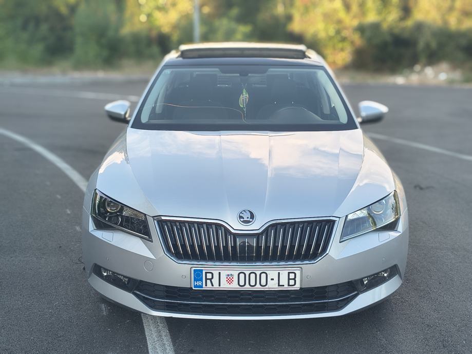ŠKODA SUPERB 1.6 TDI 4K VIDEO/118TKM/SERVIS, fotografija 2