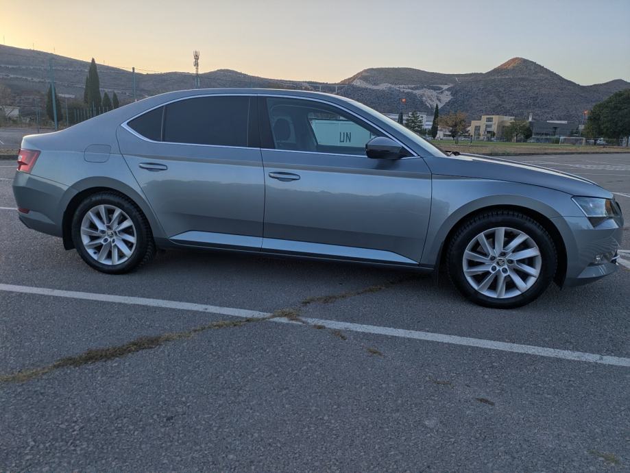 Škoda Superb 1,8 TSI, fotografija 7