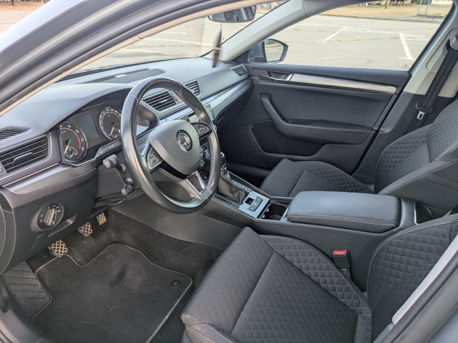 Škoda Superb 1,8 TSI, fotografija 9