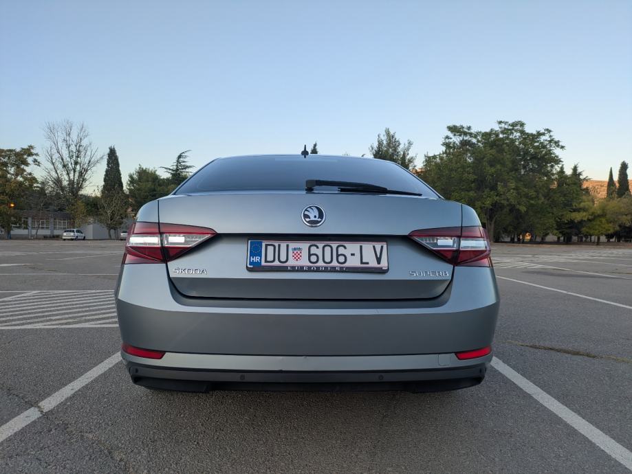 Škoda Superb 1,8 TSI, fotografija 5