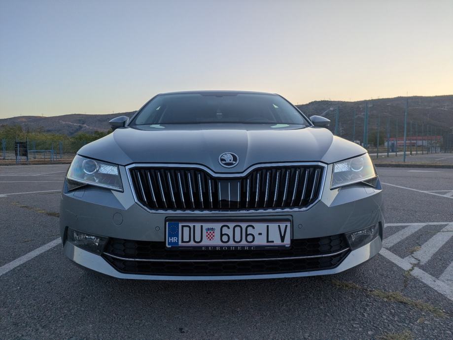 Škoda Superb 1,8 TSI, fotografija 12