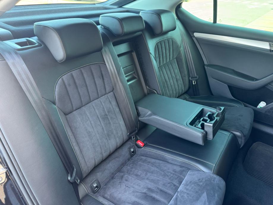Škoda Superb 2,0 automatik, fotografija 16