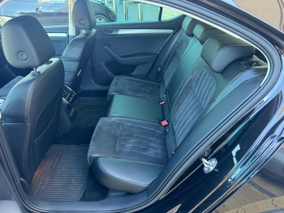 Škoda Superb 2,0 automatik, fotografija 17