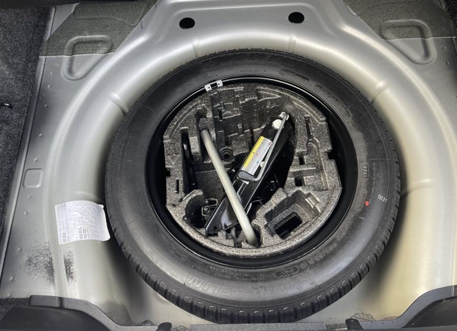 Škoda Superb 2,0 TDI automatik, fotografija 6