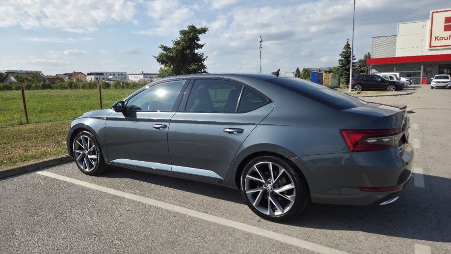 Škoda Superb 2,0 TDI automatik, fotografija 6