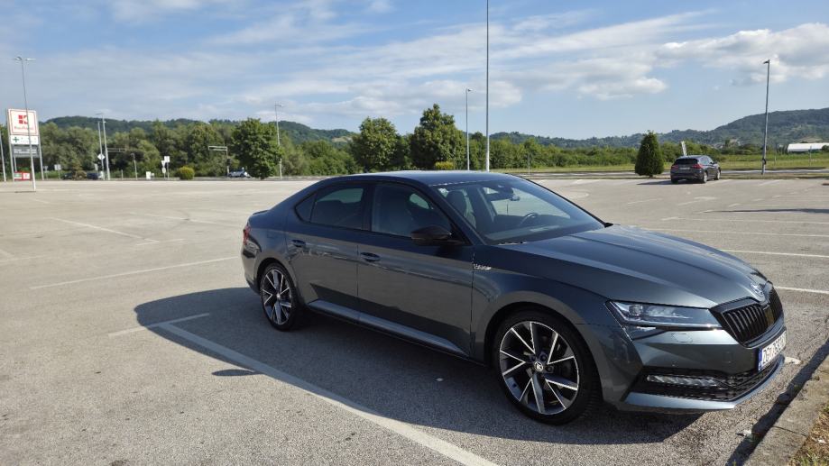 Škoda Superb 2,0 TDI automatik, fotografija 3