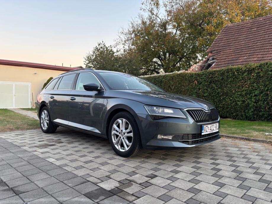 Škoda Superb Combi