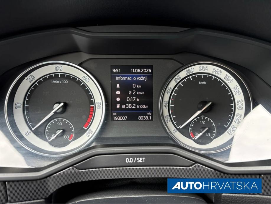 ŠKODA SUPERB 2.0 TDI DSG, 19.490,00 € - Akcija, fotografija 15