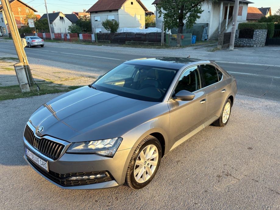 Škoda Superb 2,0 TDI Dsg 2022g Kupljen u Hr..Prvi vlasnik..Prilika!, fotografija 6