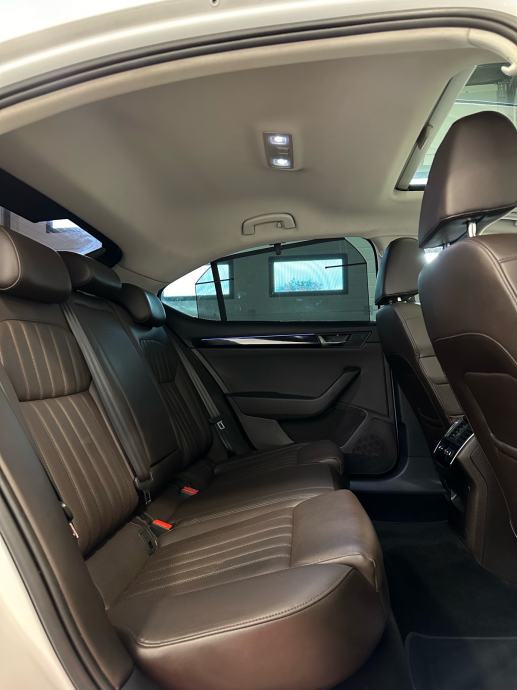 Škoda Superb 2,0 TDI DSG, Laurin&Klement !!!!!!, fotografija 14