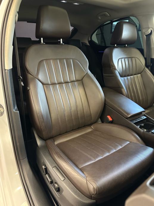Škoda Superb 2,0 TDI DSG, Laurin&Klement !!!!!!, fotografija 15