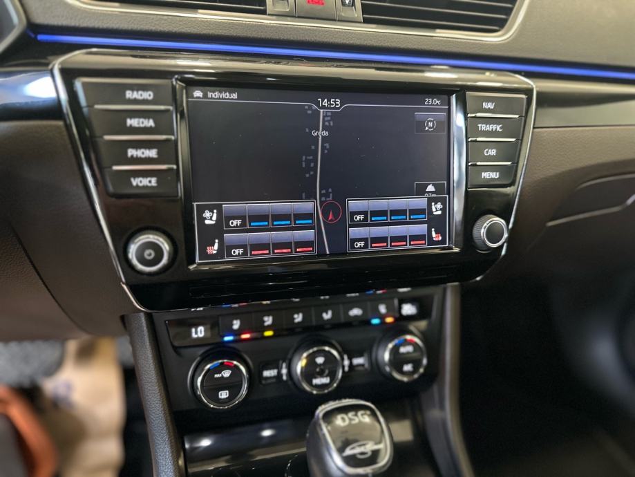 Škoda Superb 2,0 TDI DSG, Laurin&Klement !!!!!!, fotografija 17