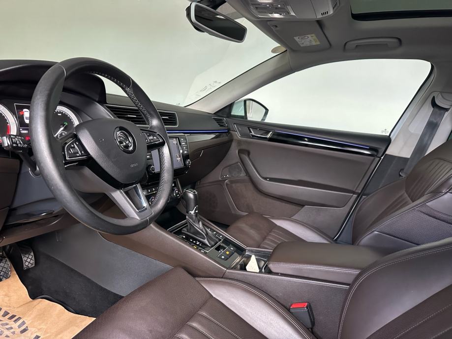 Škoda Superb 2,0 TDI DSG, Laurin&Klement !!!!!!, fotografija 19