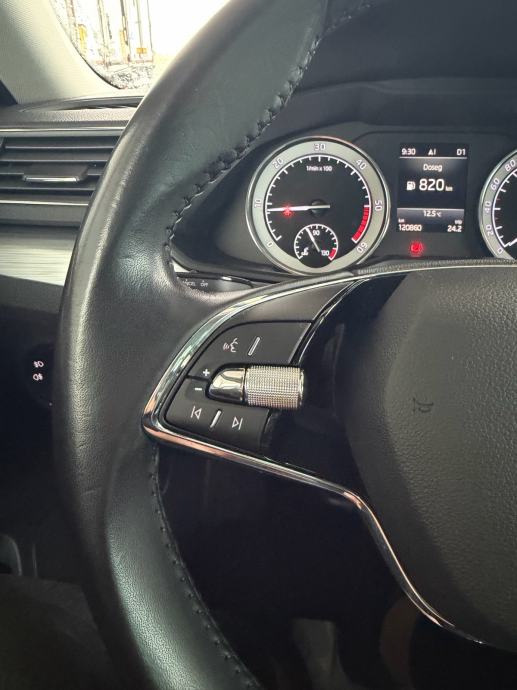 Škoda Superb 2,0 TDI DSG | LED | KAMERA | EL. KUKA | JAMSTVO | LEASING, fotografija 6
