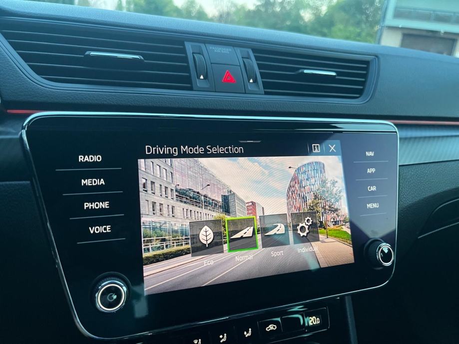 Škoda Superb 2,0 TDI DSG Sportline 1.VL Nije uvoz Jamstvo 1G, fotografija 20