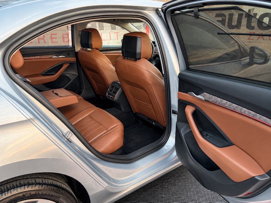 Škoda Superb 2.0 TDI L&K•Crystal Light•Keyless•Head UP•ACC•360 kam•19", fotografija 13